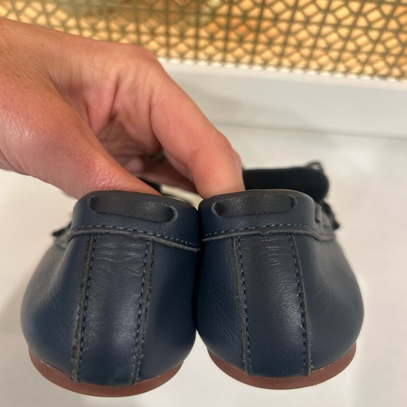 Kids Navy Moccasins with Bow The Oaks Apparel so cute! Size 12 - Picture 4 of 6